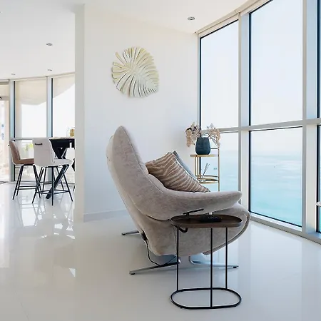 Penthouse Vista Bella By Theka Services アパート カルプ