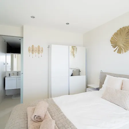 Penthouse Vista Bella By Theka Services