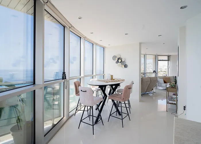 Penthouse Vista Bella By Theka Services Apartment *